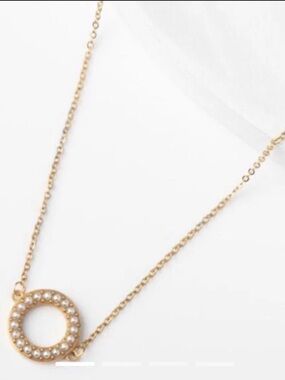 Plunder Gold Open Circle Necklace with Pearls